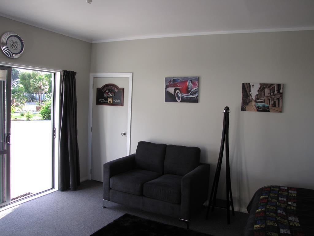 Cruz Inn Featherston Extérieur photo